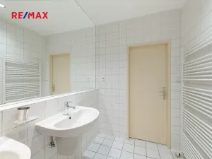 Pronájem bytu 3+1, Praha - Holešovice, Umělecká, 93 m2