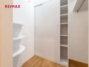 Pronájem bytu 3+1, Praha - Holešovice, Umělecká, 93 m2