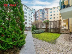 Pronájem bytu 3+1, Praha - Holešovice, Umělecká, 93 m2
