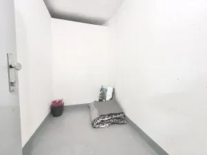 Pronájem skladu, Praha - Vršovice, Petrohradská, 3 m2