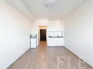 Pronájem bytu 1+kk, Praha - Jinonice, Peroutkova, 26 m2