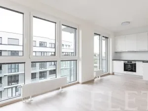 Pronájem bytu 1+kk, Praha - Třebonice, Thomasova, 33 m2