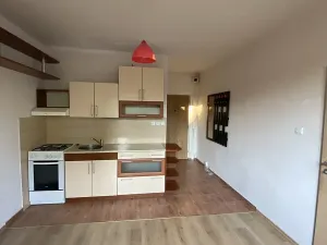 Pronájem bytu 2+kk, Jablonec nad Nisou, Lužická, 37 m2