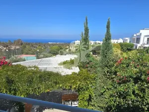 Prodej bytu 2+1, Agios Amvrosios Keryneias, Kypr, 83 m2