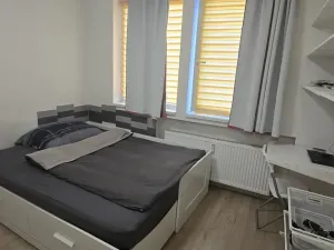 Pronájem bytu 1+kk, Praha - Jinonice, Peroutkova, 16 m2