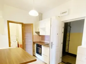 Pronájem bytu 2+1, Praha - Holešovice, U Uranie, 52 m2