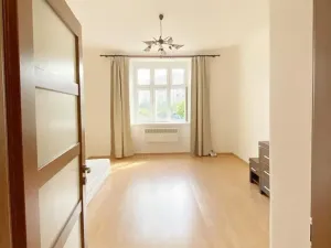 Pronájem bytu 2+1, Praha - Holešovice, U Uranie, 52 m2