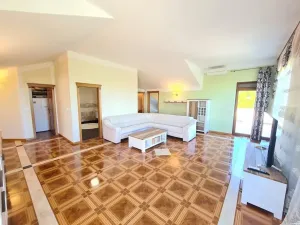 Prodej bytu 4+kk, Pula, Chorvatsko, 305 m2