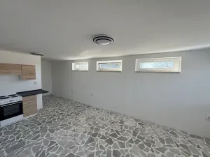 Pronájem chaty, Brno, Kostelní zmola, 30 m2