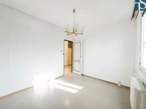 Prodej bytu 3+1, Praha - Podolí, Kaplická, 63 m2