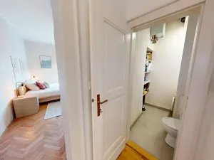 Prodej bytu 2+1, Praha - Holešovice, U Uranie, 55 m2