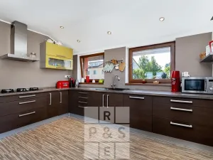 Prodej vícegeneračního domu, Praha - Štěrboholy, Pod areálem, 333 m2