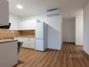 Pronájem bytu 2+kk, Staré Město, Hradišťská, 57 m2
