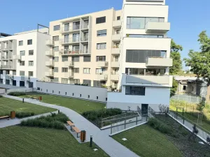 Pronájem bytu 2+kk, Pardubice - Zelené Předměstí, nábřeží Závodu míru, 80 m2