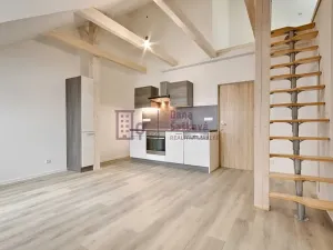 Pronájem bytu 2+kk, Jindřichův Hradec, 49 m2