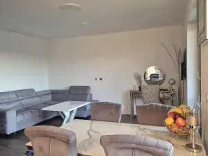 Pronájem bytu 2+kk, Hluboká nad Vltavou, Potoční, 57 m2