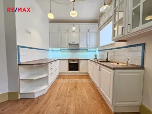 Prodej bytu 3+1, Mariánské Lázně, Anglická, 116 m2