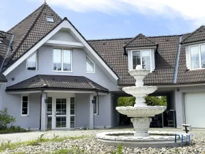 Pronájem vily, Babice, Starobabická, 728 m2