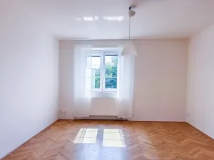 Prodej bytu 2+1, Liberec, Husova, 75 m2