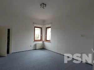 Pronájem bytu 2+kk, Praha - Kobylisy, Služská, 48 m2