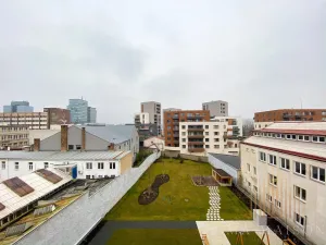 Pronájem bytu 1+kk, Praha - Holešovice, Na Maninách, 33 m2