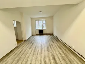 Pronájem bytu 1+kk, Praha - Hloubětín, 35 m2