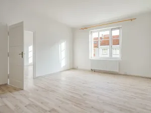 Pronájem bytu 3+1, Hradec Králové, Ulrichovo náměstí, 101 m2