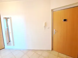 Prodej bytu 2+kk, Zlín, Podlesí V, 52 m2