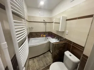 Pronájem bytu 1+kk, Praha - Vršovice, Karpatská, 28 m2