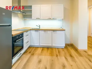 Prodej bytu 2+1, Česká Lípa, Škroupovo náměstí, 75 m2