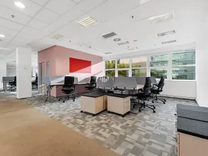 Pronájem kanceláře, Praha - Smíchov, Radlická, 1600 m2