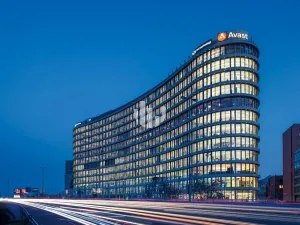 Pronájem kanceláře, Praha - Nusle, Pikrtova, 351 m2