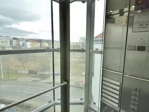 Pronájem kanceláře, Praha - Holešovice, Jablonského, 21 m2