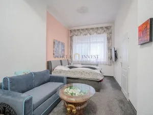 Prodej činžovního domu, Karlovy Vary, náměstí Republiky, 672 m2