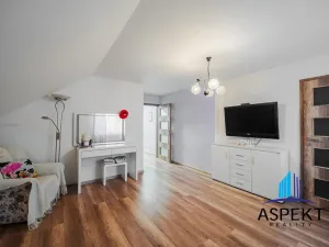 Prodej rodinného domu, Neumětely, V Chaloupkách, 220 m2