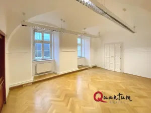 Pronájem kanceláře, Praha - Hradčany, Loretánské náměstí, 26 m2