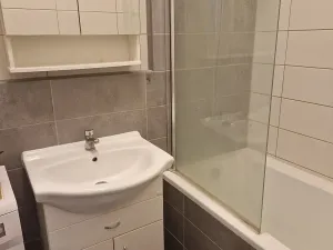 Pronájem bytu 1+kk, Praha - Strašnice, Černokostelecká, 40 m2