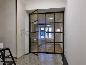 Pronájem bytu 2+kk, Praha - Holešovice, Přístavní, 58 m2