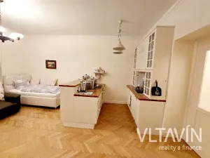 Pronájem bytu 2+kk, Praha - Bubeneč, Jaselská, 48 m2
