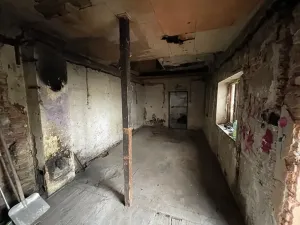 Dražba kanceláře, Praha - Hlubočepy, Hlubočepská, 62 m2