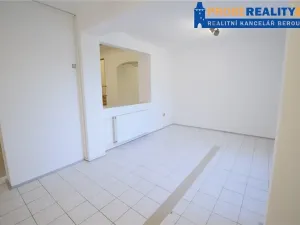 Pronájem obchodního prostoru, Beroun, Havlíčkova, 93 m2