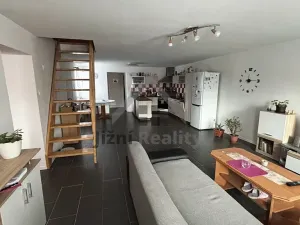 Prodej rodinného domu, Trhové Sviny, Rejta, 500 m2