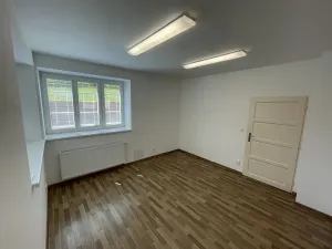 Pronájem kanceláře, Praha - Horní Počernice, Bystrá, 36 m2