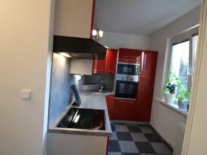 Prodej bytu 3+1, Karlovy Vary, Krymská, 68 m2