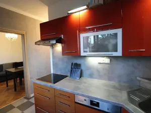 Prodej bytu 3+1, Karlovy Vary, Krymská, 68 m2