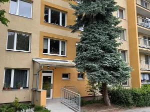 Pronájem bytu 2+kk, Praha - Střížkov, K lipám, 42 m2