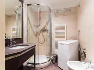 Pronájem bytu 2+kk, Praha - Nové Město, Hálkova, 49 m2