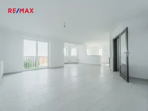 Prodej rodinného domu, Vinařice, 191 m2