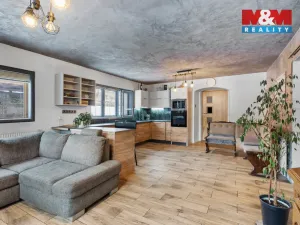 Prodej rodinného domu, Ralsko - Náhlov, 342 m2