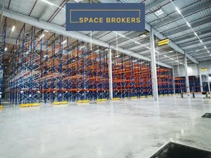 Pronájem skladu, Dašice, 9700 m2